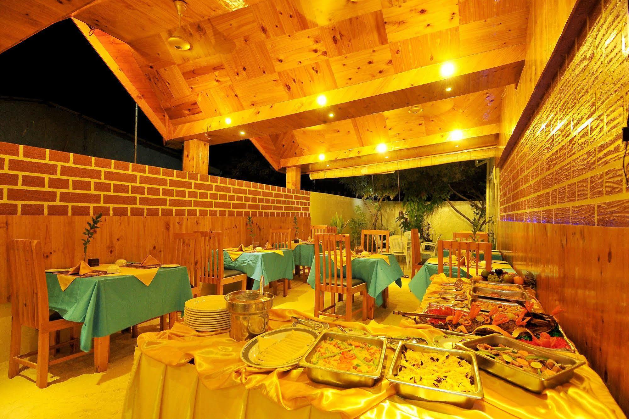 Arena Lodge Sky Maafushi Dış mekan fotoğraf